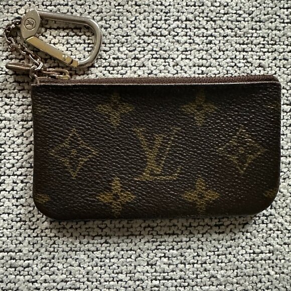 Louis Vuitton Monogram Pre-owned Key Cles Keychain zippered pouch - Picture 1 of 7